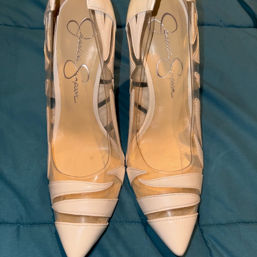 Jessica Simpson high heels 7.5